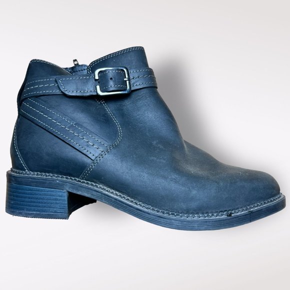 Clarks Shoes - Clarks | Women's Leather Strap Ankle Boots | 8.5